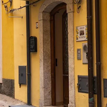 Amuni Taormina