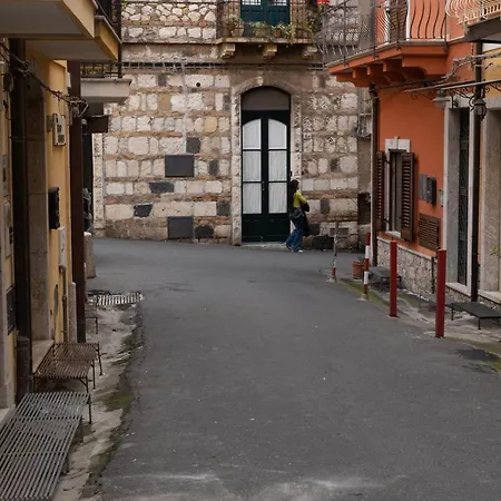 Amuni Taormina